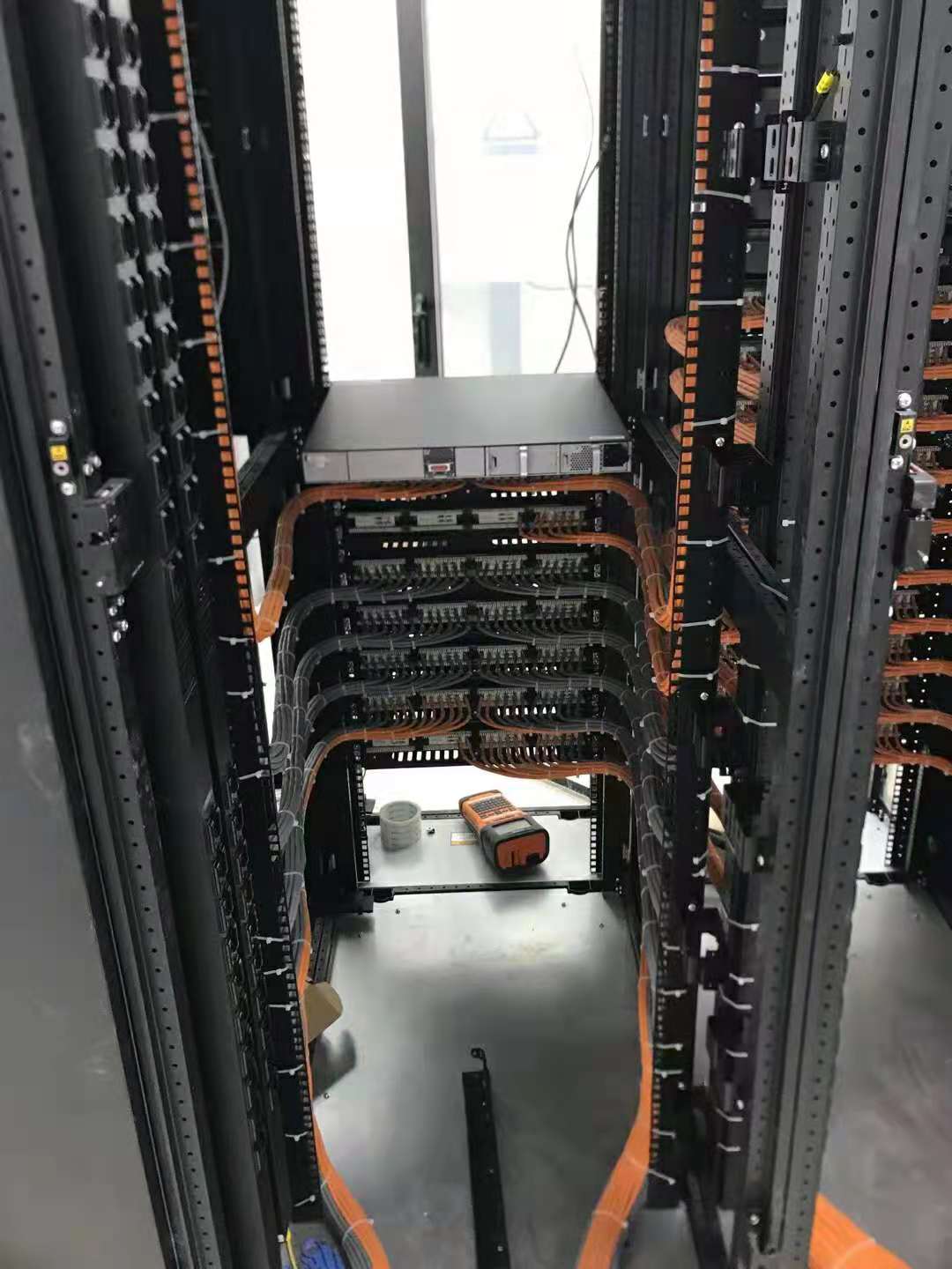 数据中心基石 平天科技网络机柜与综合布线系统应用解析